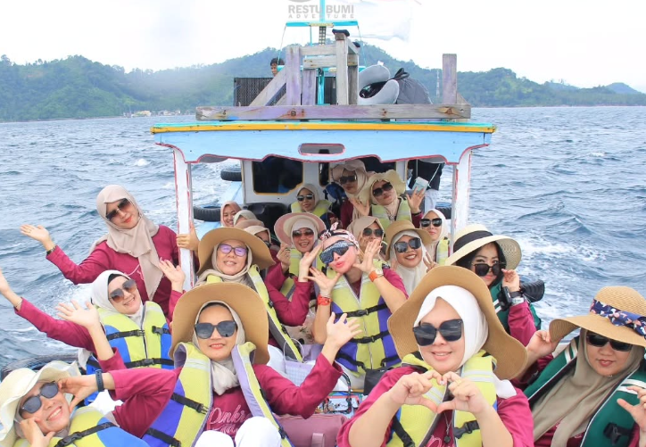 Petualangan Snapshot Snorkeling-ulangi
